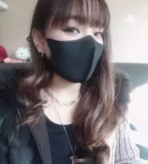 얼굴에 착감싸는 느낌도 좋고,소재도 부드럽고 넘좋아요~~각각 5세트구성 하길 잘했어요