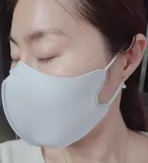 와 대박입니다 너무 편해요 여태 마스크 쓴것중에 단연 최고예요 디자인도 예쁘고 짱~^