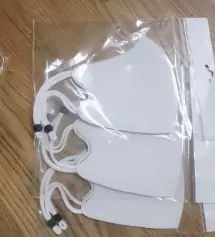 처응엔 블랙이 예뻐서 블랙만 구매하려고 했는데 밝은색 옷에는 화이트가 더 잘어울려서