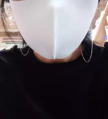 화이트랑 블랙 같이 구매햇는데 먼저 화이트도착햇어요  라방에서 본거랑 똑같구여 진짜