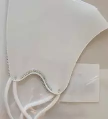 큐빅이 촘촘히 박혀있어서 너무 이뻐요
