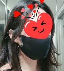 일단 끈조절이 가능해서 얼굴에 딱 맞게 착용할수 있어 좋구요. 숨쉬기 편하고 반짝반짝