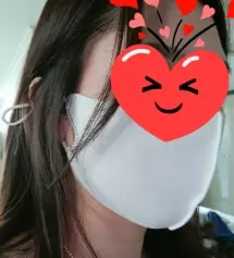 블랙, 화이트 구매했어요. 끈조절로 내 얼굴에 맞게 착용해서 좋아요. 숨쉬기도 편하구