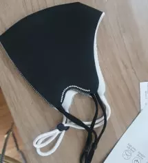 이전에 다 매진이라 큐빅은 못사고 ㄱ큐빅없는걸로 흰색 마스크를 샀어요. 이전껀 뭔기