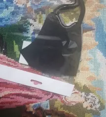 블랙과 화이트세트 구매했는데 블랙 너무 멋지네요^^날이 따뜻해질듯해 화이트는세트로