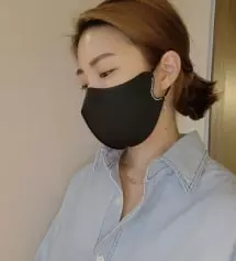 구매평은 처음이에요. 제마음을 움직이게 한 마스크네요. 블링블링 넘 이뽀여~ 디자인+