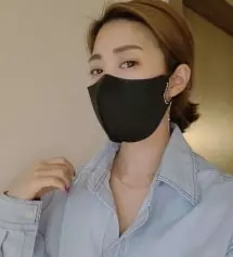 구매평은 처음이에요. 제마음을 움직이게 한 마스크네요. 블링블링 넘 이뽀여~ 디자인+