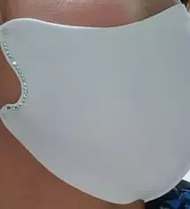 너무 예쁩니다. 부직포마스크할땐 자국이남아 흉했는데 이건 편하기도하고 자국도안남고