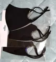 리뷰도 좋고,디자인도 특별해서 친구들에게 선물하려고 3개구입했어요~ 새부리형이라 숨