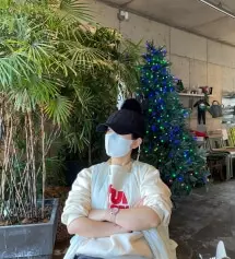 잘 사용하고 있어요. 주변에서 마스크에 큐빅이 달려있냐면서 다시한번 보고 그래요ㅎㅎ