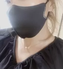 큐빅이 예뻐서 첫주문해봤어요... 아직 사용전이지만 .. 빨아서 쓰면 괜찮을거같아요..