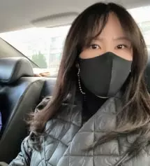 착용감은 말할껏도 없고 숨쉬기도 너무 편해요. 마스크 하나에도 엣지를 살릴 수 있으니