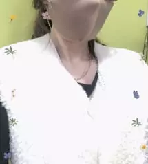 다른색깔보다 조금큰느낌. .
