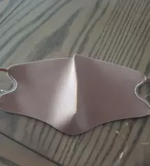 자꾸 리뷰 에러떠서 남기기 힘드네요ㅜㅜ이 마스크는 너무 이뻐요 무조건 깔별로 소장해