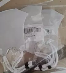 2차때 구매한 마스크 만족스럽게 사용중이라 쫌더 쟁겨둘 요량으로 요번3차 놓치지 않았