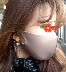 이렇게 예쁠수가~~마스크 자랑하고싶어서 외출했네요~~색상 너무 잘 나왔어요~~어디에도