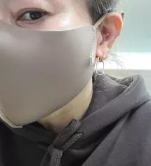 블랙 브라운 2가지 구매. 브라운색상 예쁘네요~~^^ 제얼굴이 작은편은 아닌데 넉넉하게