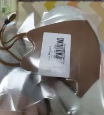 흔하지않은디자인에색상이라일단너무이쁘고요  코에자국이남지않아서좋아요