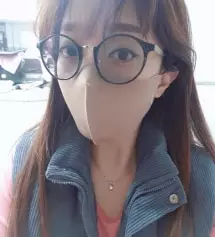 베이지 아니고 브라운이군요..
