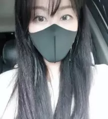 마스크는 처음 구매해봤는데 진작 살껄 후회했네요.. 너무 편하고 이쁘고 다음엔 쫌더사
