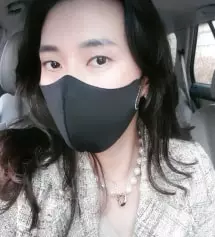 화면으로 보는거보다 착용하니 더 예쁜거같아요
