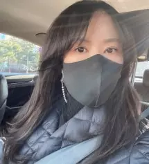 요즘 요것만 쓰고 다녀요. 패션의 완성은 쉘리모 큐빅 마스크가 되었어요.