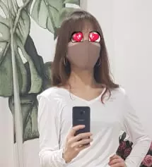 마스크도 고급스러울 수 있음을 정확하게 보여준 브라운 마스크에요~ 어디서도 볼 수 없