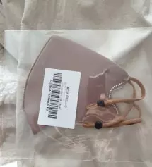 주문한지 한~참만에( 잊어먹을때쯤 ) 배송되었네요. 칙용감 편하고 멋스러워요. 색깔은