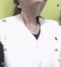 넉넉하니. .이쁨까지. .바람부는날은 보온성까지.  맘에 듭니다.
