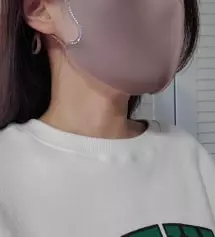 브라운색상을 살까말까 고민하다 샀는데 고급진 느낌이 나서 사길 잘했어요 다만 요즘 