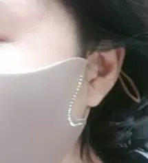 브라운 색깔 너무 고급스러우며 입체감이 얼굴을 예뻐보이게 하네요.마스크가 편안하고