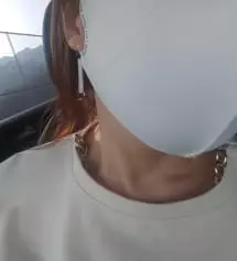 화이트라 아무옷이나 데일리로 사용하기 좋으네요^^ 세탁 후 건조도 빨리되고 변형도 없