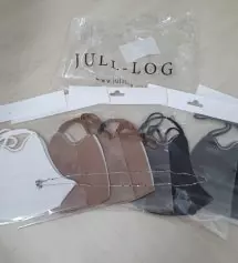 줄로그 마스크 1세트 구입했어요.  디자인이 세련된데다 답답하지않고 무엇보다  얼굴이