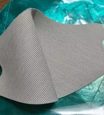 썻을때 살짝 커서 끈부분을 조였어요
