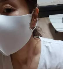 깔별로 다 구매했어요 큐빅이 있어서 더 예쁘고 반짝거려요 마스크 하나로도 스타일이 