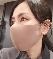 대박입니다 숨쉬기도 편하고 넘나 이쁘네요 흰색도 사고 싶어요 안에 필터를 넣었더니 