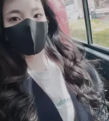 겁나이뿌고 화장도 잘안지워지고 부드럽고좋아여ㅋ
