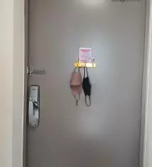 날씨가 더워져서 마스크 고민 하던중에 숨쉬기 편하다고해서 구매했어요 숨쉬기 편하고