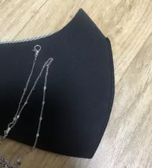 블랙은 무난해서 어느 옷이든 좋은 거 같아요 
