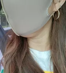 숨도 너무 잘 쉬어지고 너무 예쁘고 색깔별로 다 사길 잘했어요~~ 강추합니다♡