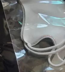 헤어디자이너쌤 착용하신모습이 넘 이뻐서링크받아 바로 주문했네요~~ㅎㅎ
