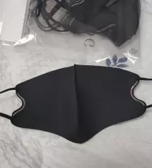 배송즉시 착용하고 외출했어요
