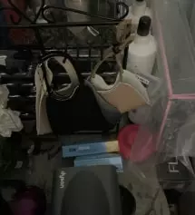 너무 예뻐서 쟁겨두려고 재주문 한거에요. 주변에 선물도 많이 했는데 진짜 큐빅이 넘 