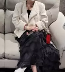 지난번 화이트블랙 구입후 너무이쁘고조아서
