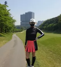 줄로그  마스크나온뒤로  딴거  쓰질못해요  숨쉬기도 편하고 넘넘 이쁘고..   보는  사