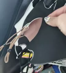 색감도 여러가지라 옷색깔에 쓰게되고베이지블랙 화이트 다이뻐요.짱~~~~~~^^♡♡♡♡♡