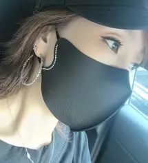 너~~무 이쁘고 편해요^^♡원래 천 답답해서 못하는데 모델분 하신 브라운이  너무 이뻐