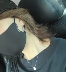 너~~무 이쁘고 편해요^^♡원래 천 답답해서 못하는데 모델분 하신 브라운이  너무 이뻐