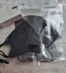 마스크는 블랙이 진리죠.
