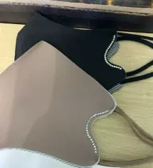 이번에는 블랙이 금방 품절돼서 브라운 샀어요. 옆 블랙은
